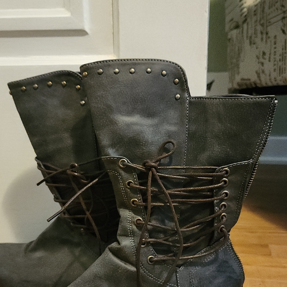 Stylish Gray Lace-Up Women's Boots